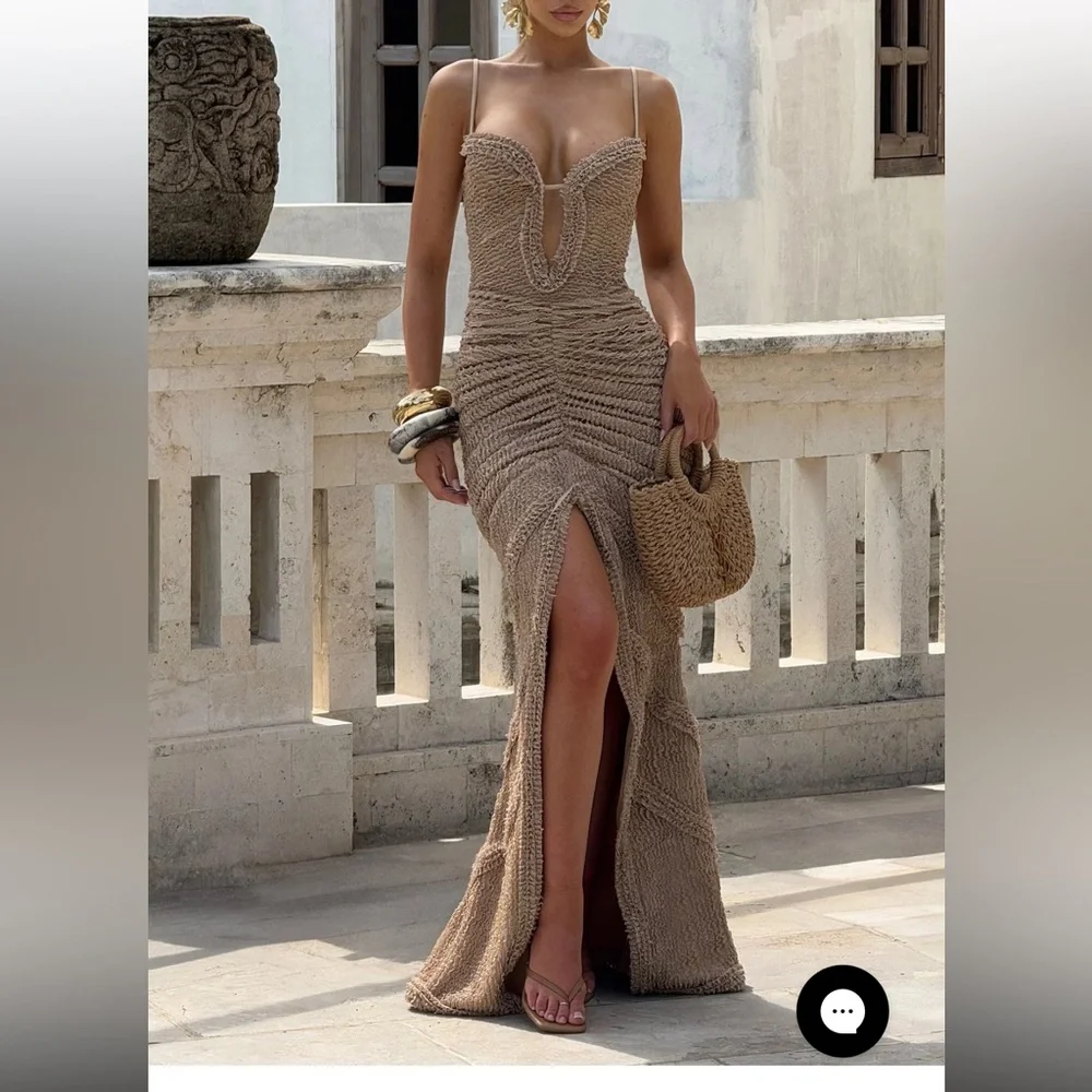 Elegant Beige Evening Gown - Picture 5 of 8
